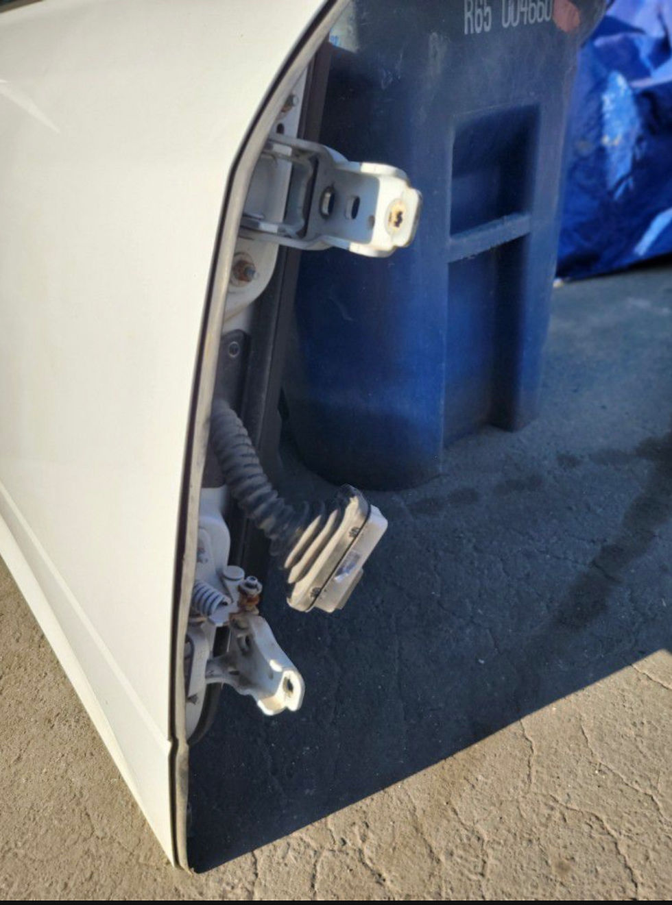 Thumbnail: 09/14/19 Dodge Ram Right Front Door Assembly $450 4/19/25
