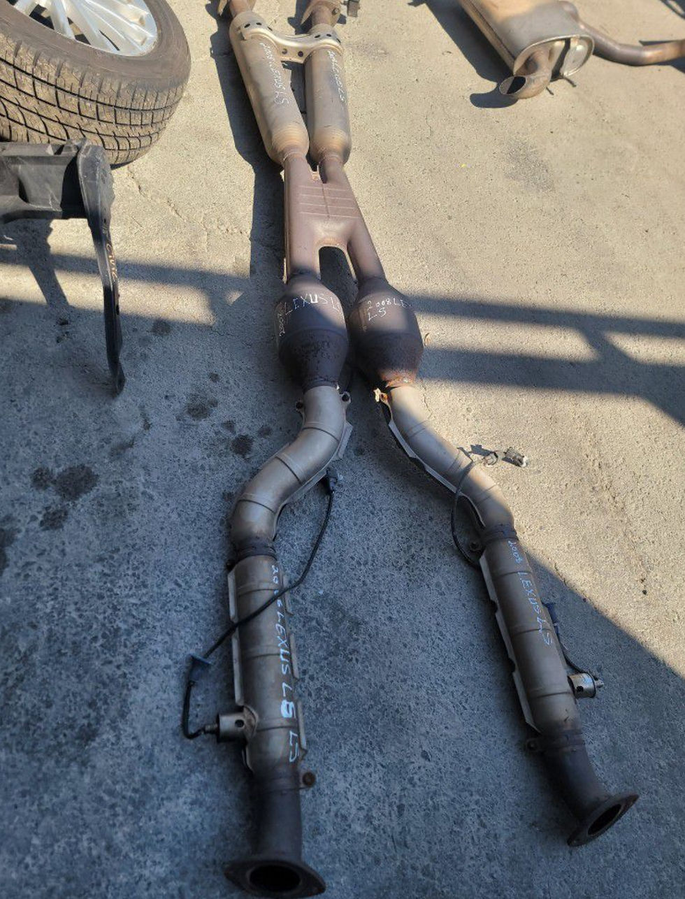 Thumbnail: 2007-2011 Lexus Ls460 Exhaust Pipe Manifold Assembly $800