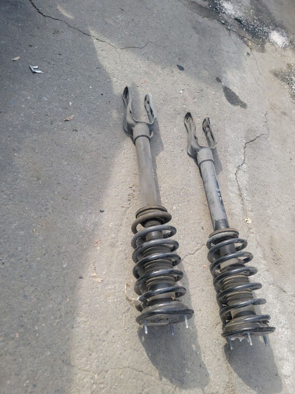 Miniatura: 2013-2015  Dodge Durango 3.6 Front Strunt Shocks $250