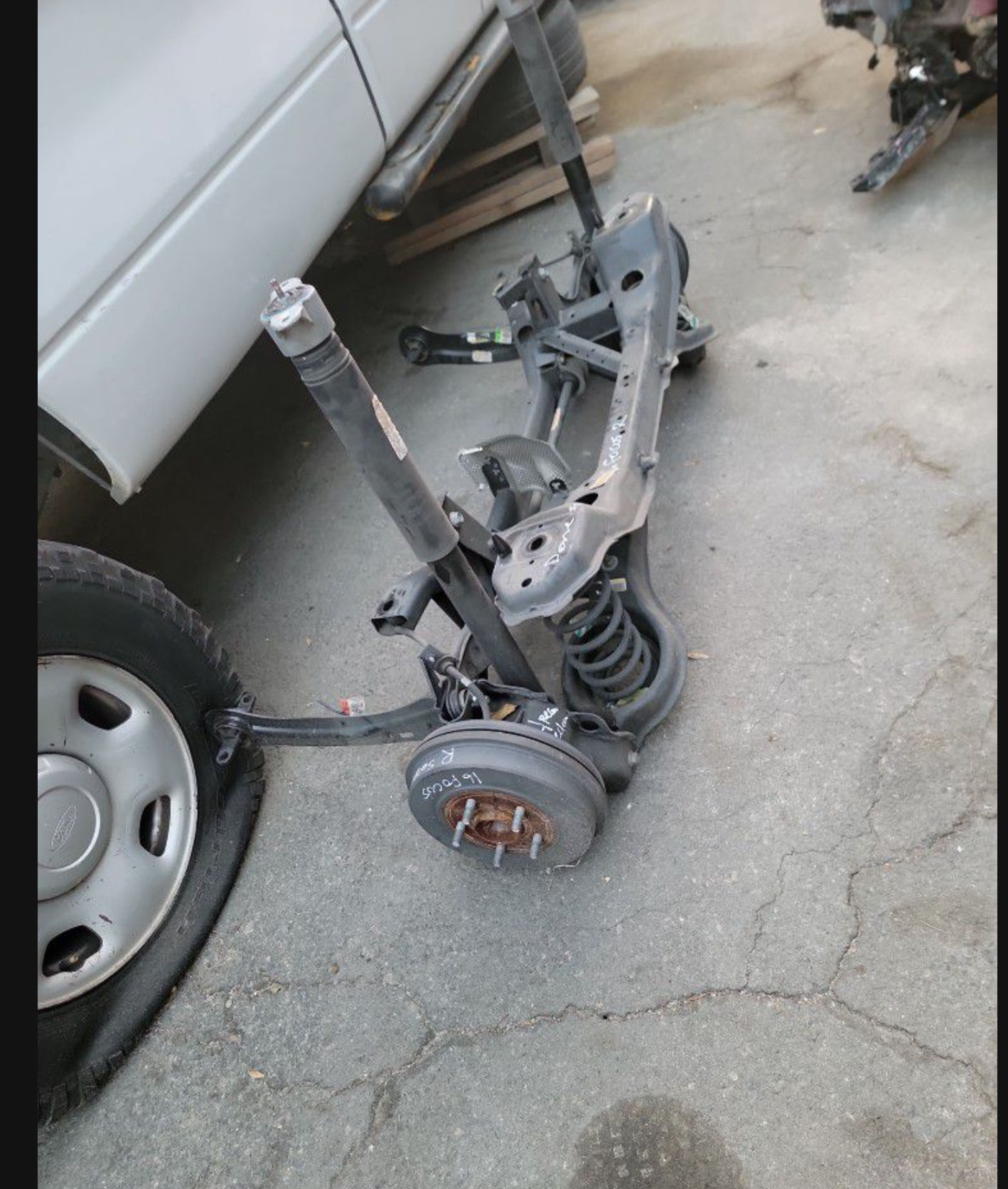 2014-2019 Ford Focus Rear Suspension Assembly Sedan $300