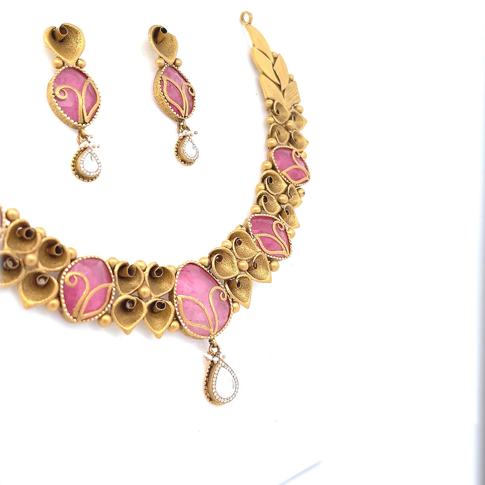 Thumbnail: Gemownaire Mau Antique Gold Necklace