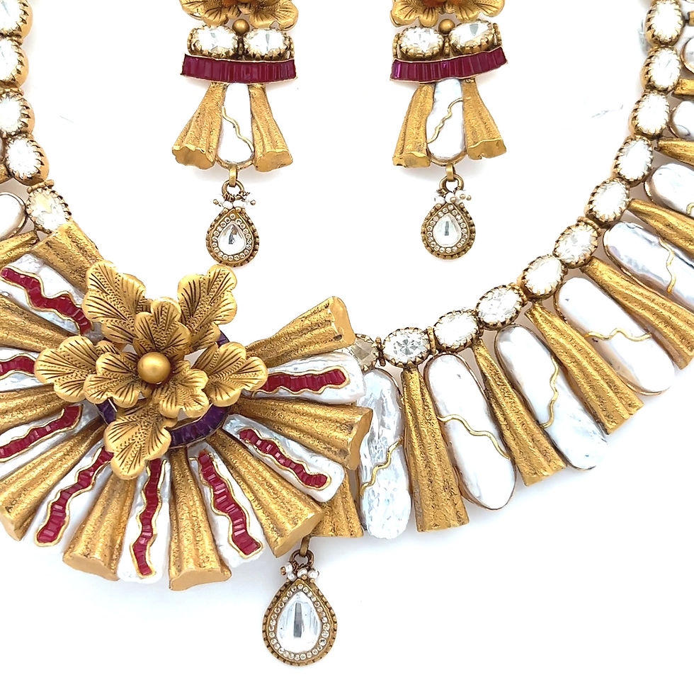 Thumbnail: Gemownaire Ilaa Antique Gold Necklace