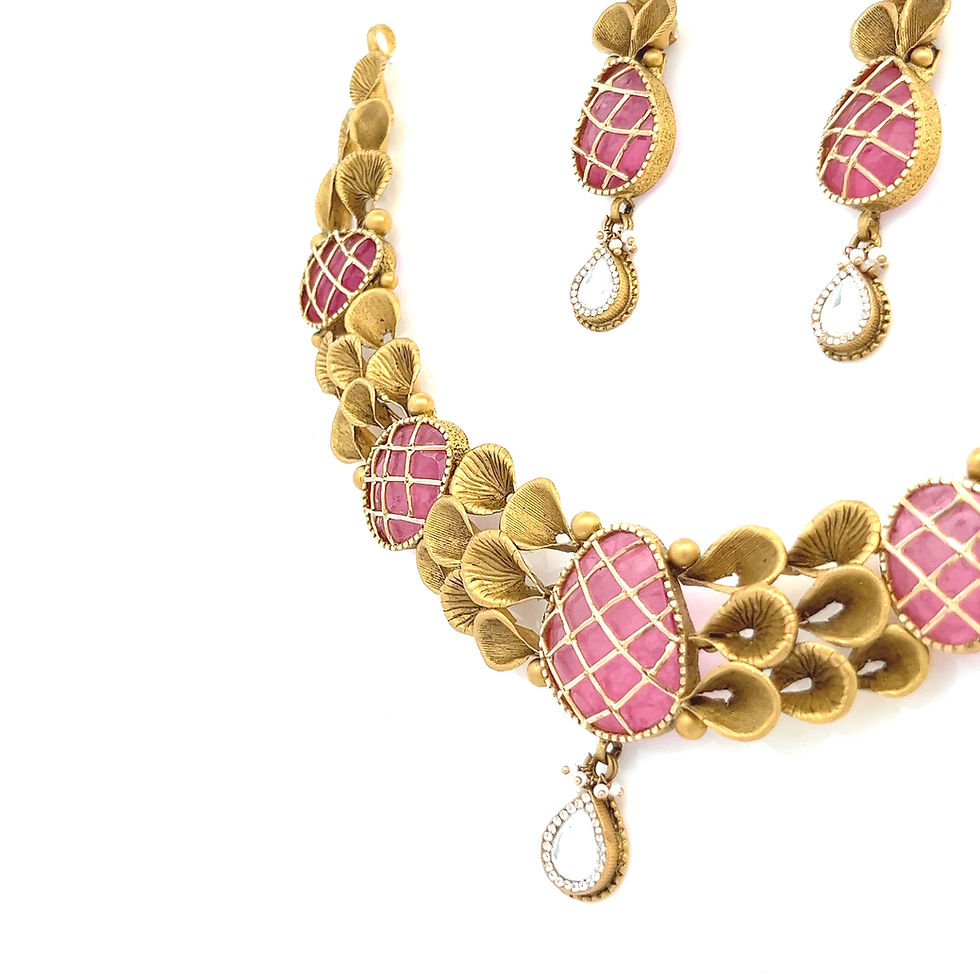 Thumbnail: Gemownaire Mila Antique Gold Necklace