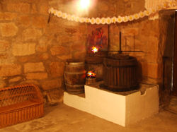 Hostal , zona cafeteria , cocina y bodega 025