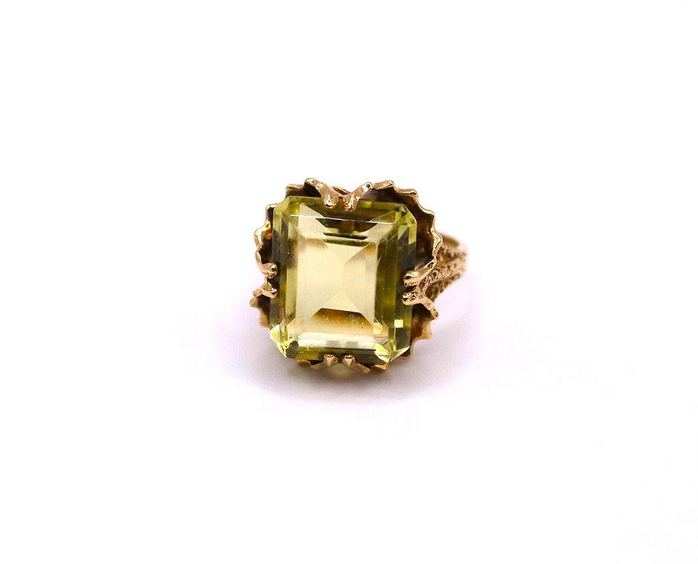 Thumbnail: 9ct Gold and Lime Citrine Dress Ring
