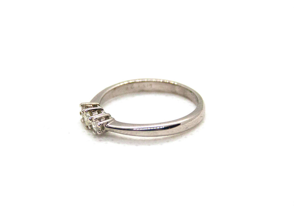 Thumbnail: 9ct White Gold 3-stone Ring