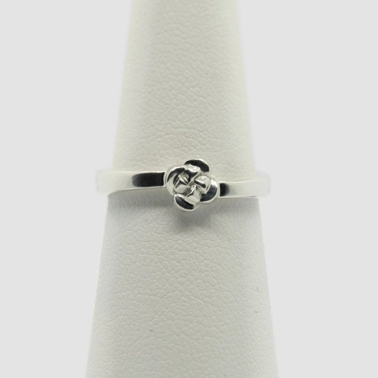 Thumbnail: Forget Me Knot, flower ring