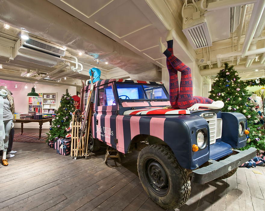 Jack Wills Leighton Centre Hong Kong land rover display
