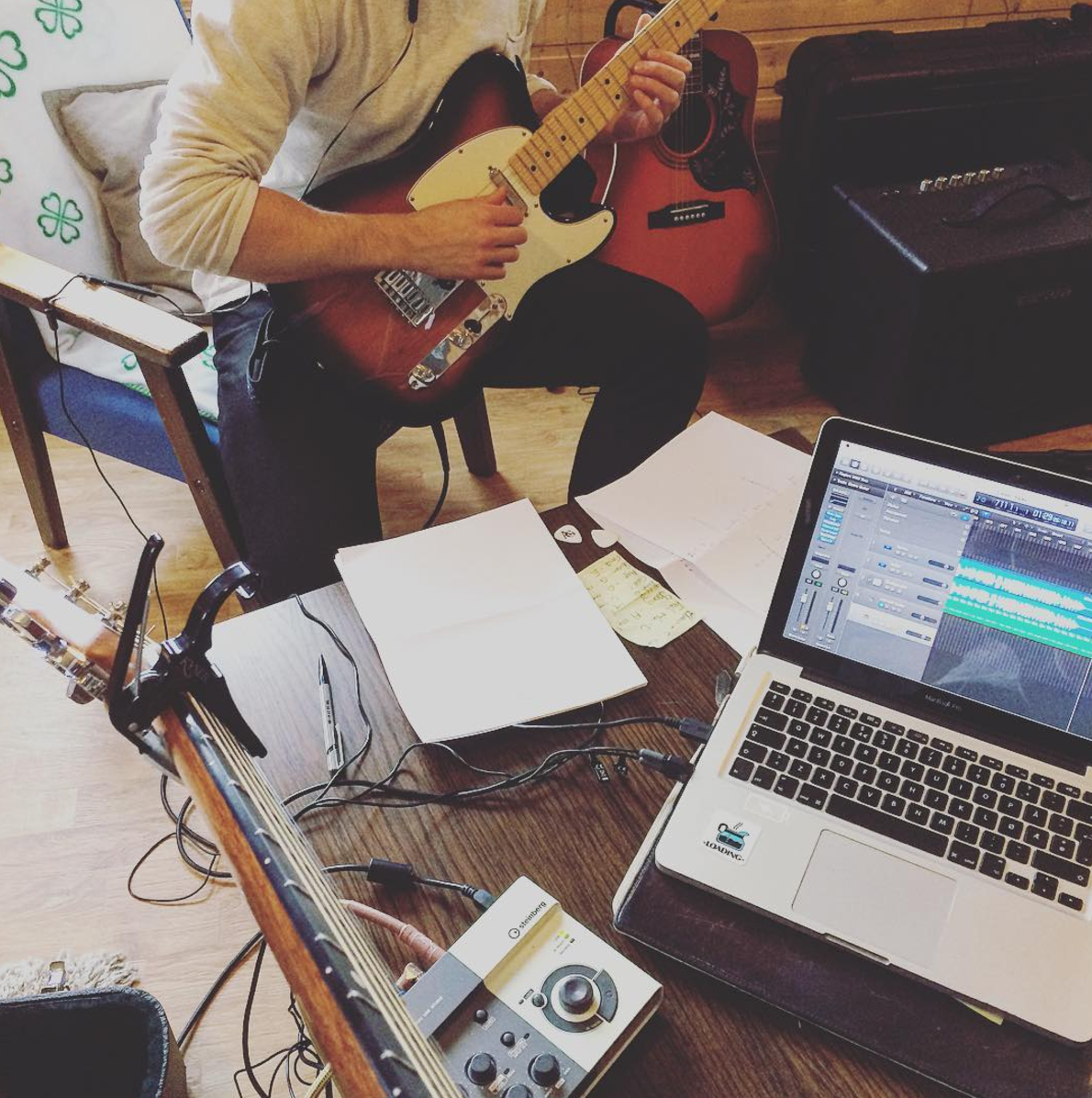 Aleks & Seb - gig prep