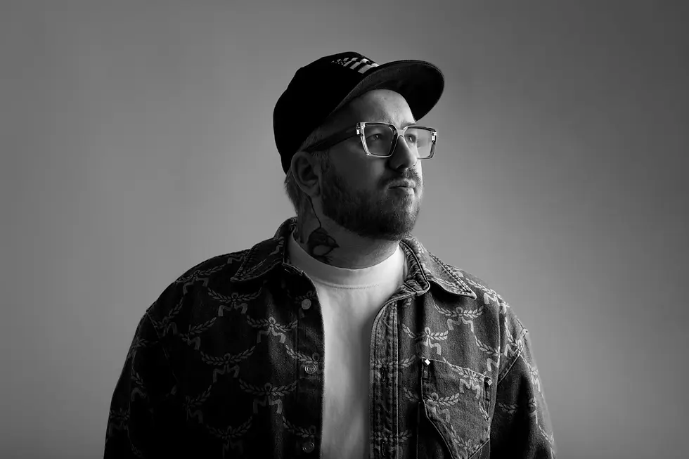 etwas bleibt Fotografie_DJ AMAXX_MCM Hemd_sw-0001.webp