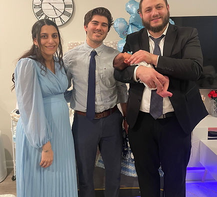 Mohel-Baby-and-parents-after-bris-in-pennsylvania_edited.jpg
