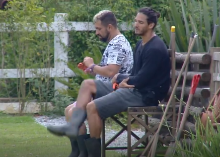Evandro diz que João Zoli está na final de A Fazenda