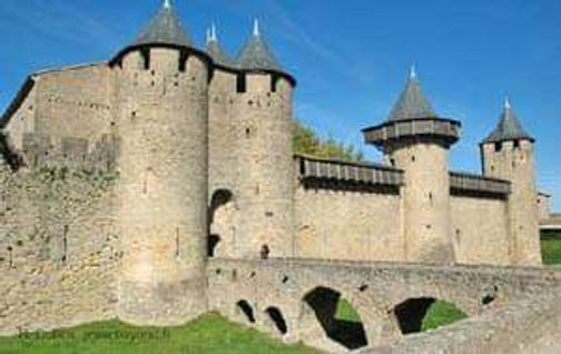 Throwing Rocks Castle Throwing Stones