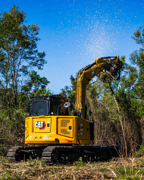 Cat 309 CR excavator with forestry mulcher