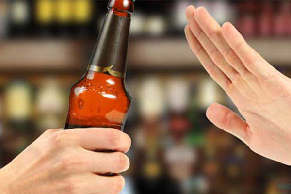 Trước và sau bấm mí kiêng ăn gì? 2
