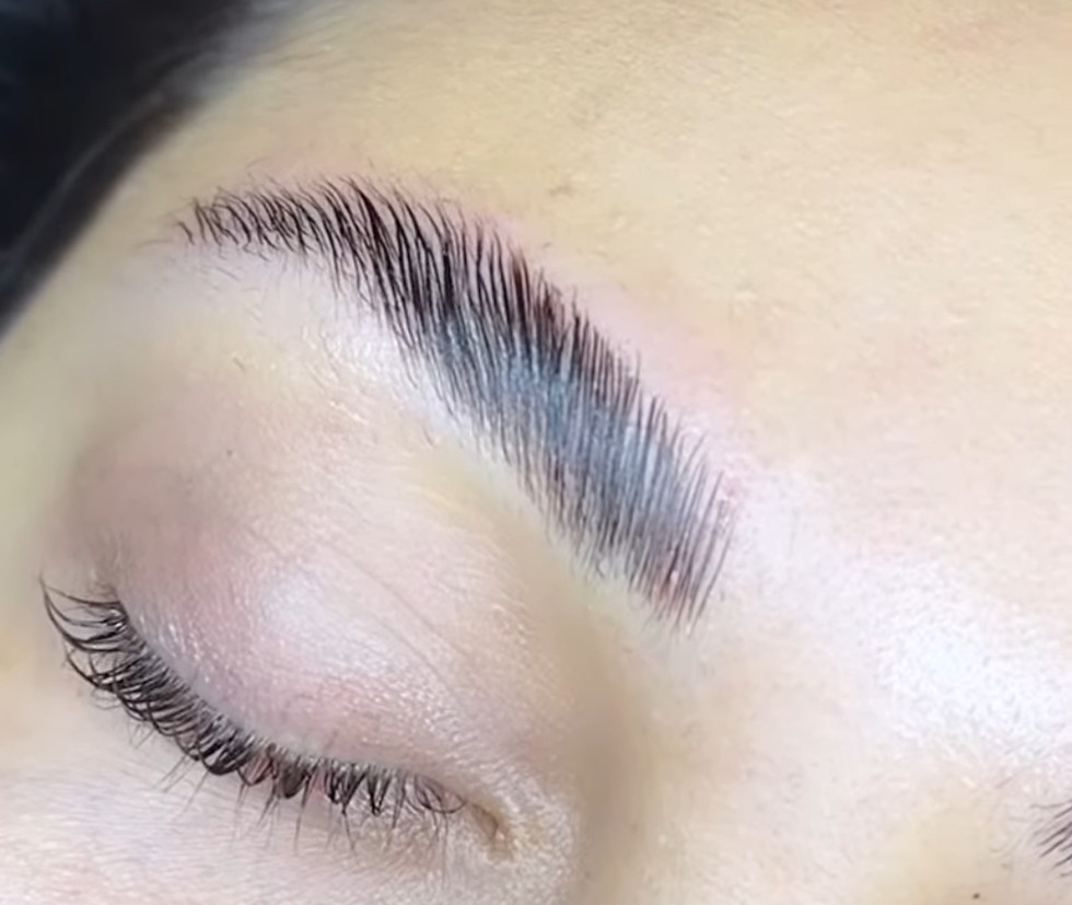 Brow lamination by lashes and glamour