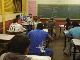Metade dos docentes no país não recomenda a própria profissão