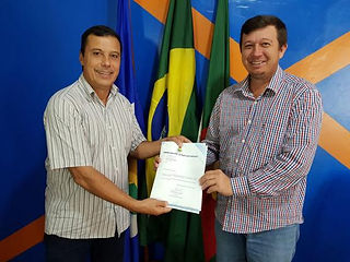 presidente da camara de porto e baixinho