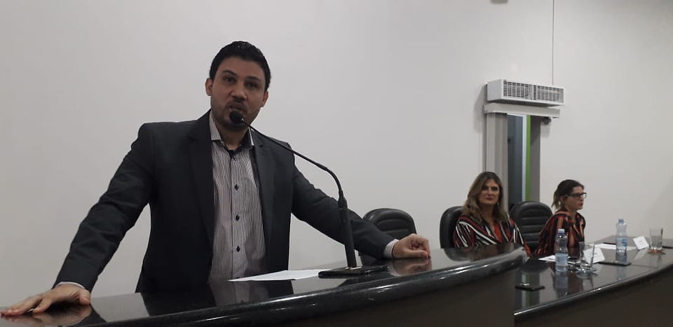 Autoridades,_academicos,_familiares,_pro