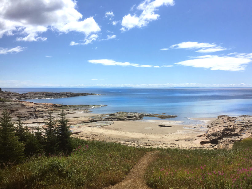 View of the Chez Léonard chalet at Anse Charron on the North Shore.