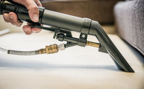 Hand vacuum