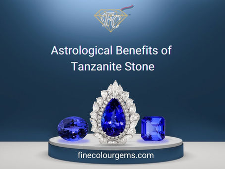 Tanzanite ring and tanzanite stones in blue background