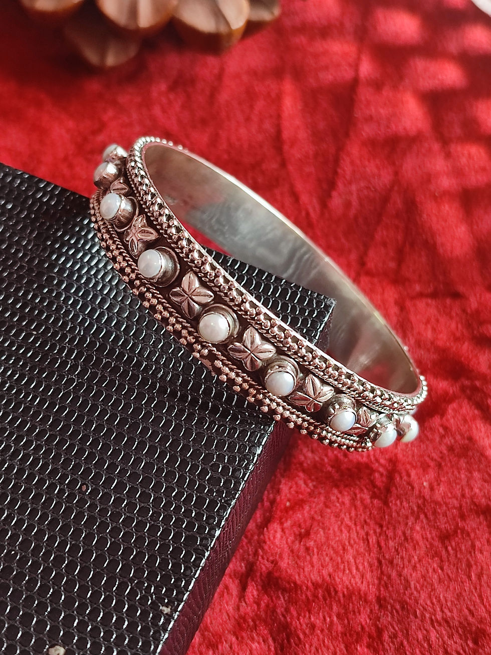 Pearl jadau bangle