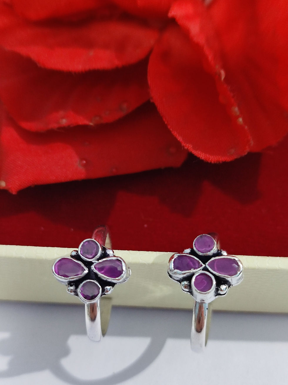 Thumbnail: Silver multi stone toe rings (bicchiya) 