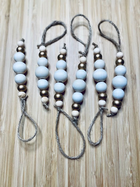 Thumbnail: Natural and Gold Bead Ornament