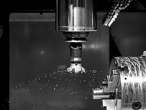 vertical-milling-machine-closeup-process