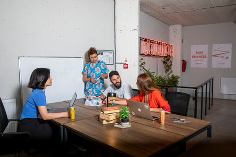 შენი სამუშაო სივრცე კოლაიდერი