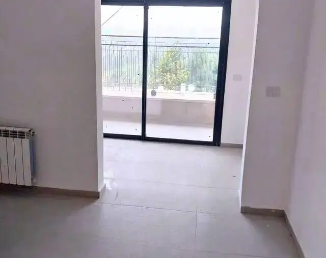 LARGE BALCONY IN APARETMENT FOR RENT IN RAMAT ESHKOL JERUSALEM