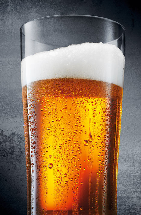 Bierglas mit Schaum und Kondenswasser – Lifestylefotografie für die Lidl-Bierkampagne, Andreas Reimann