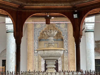 Best Luxury Balkan Tours - Gazi Husrev-beg Mosque in Sarajevo, Bosnia-Herzegovina