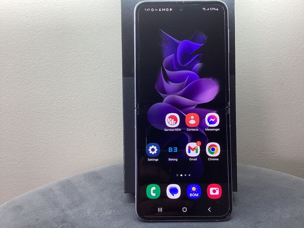 Thumbnail:  Samsung Galaxy Z Flip 3 Unlocked 5G 128Gb As New Boxed 1 Very Minor Fault Read