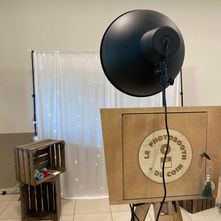 Borne photo installée sur un mariage à Marlieux