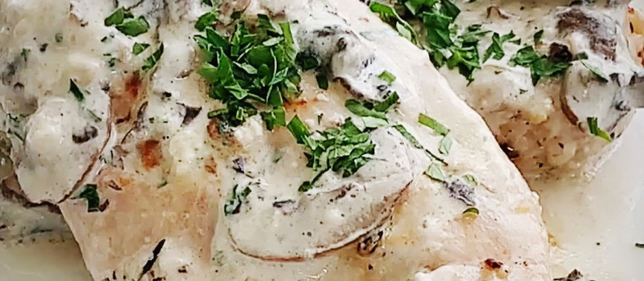 Chicken in a creamy thyme and mushroom sauce