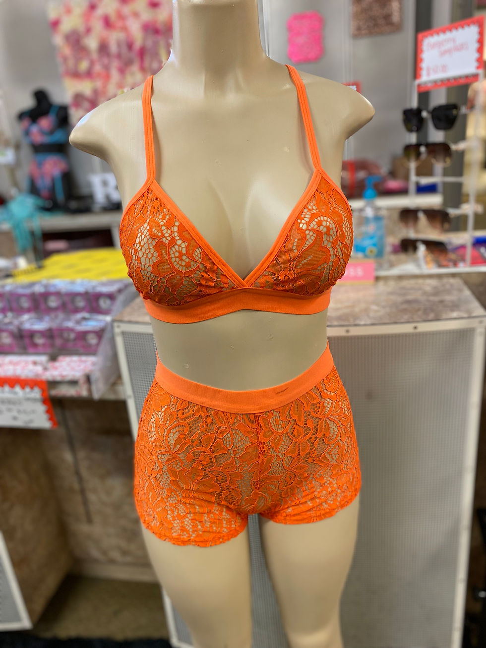 Keep it simple lace set 