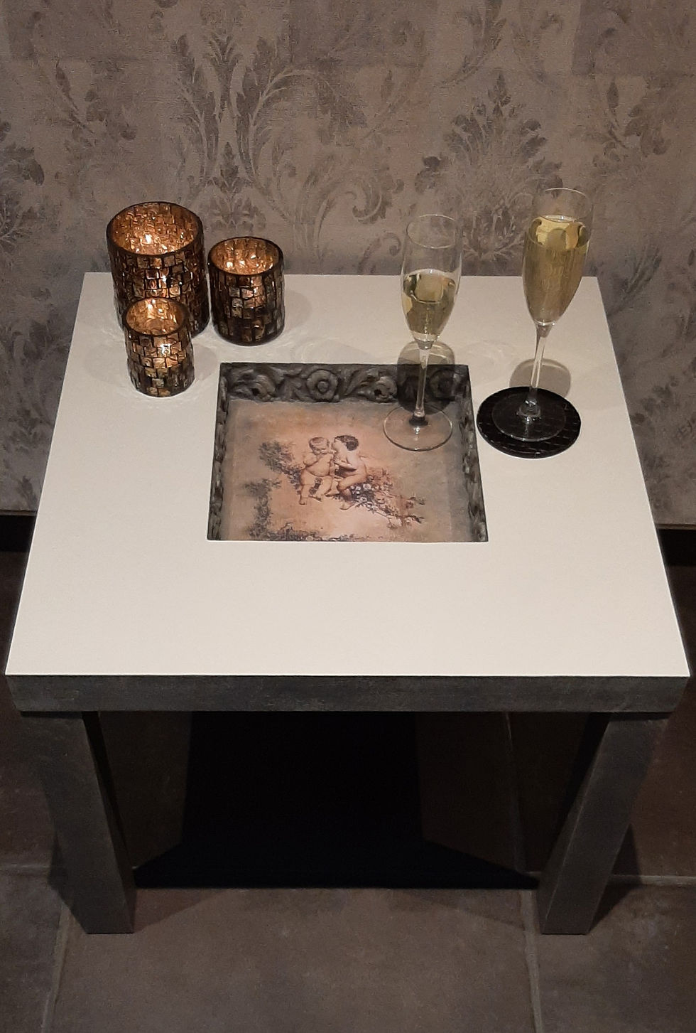 Salon- of bijzettafel