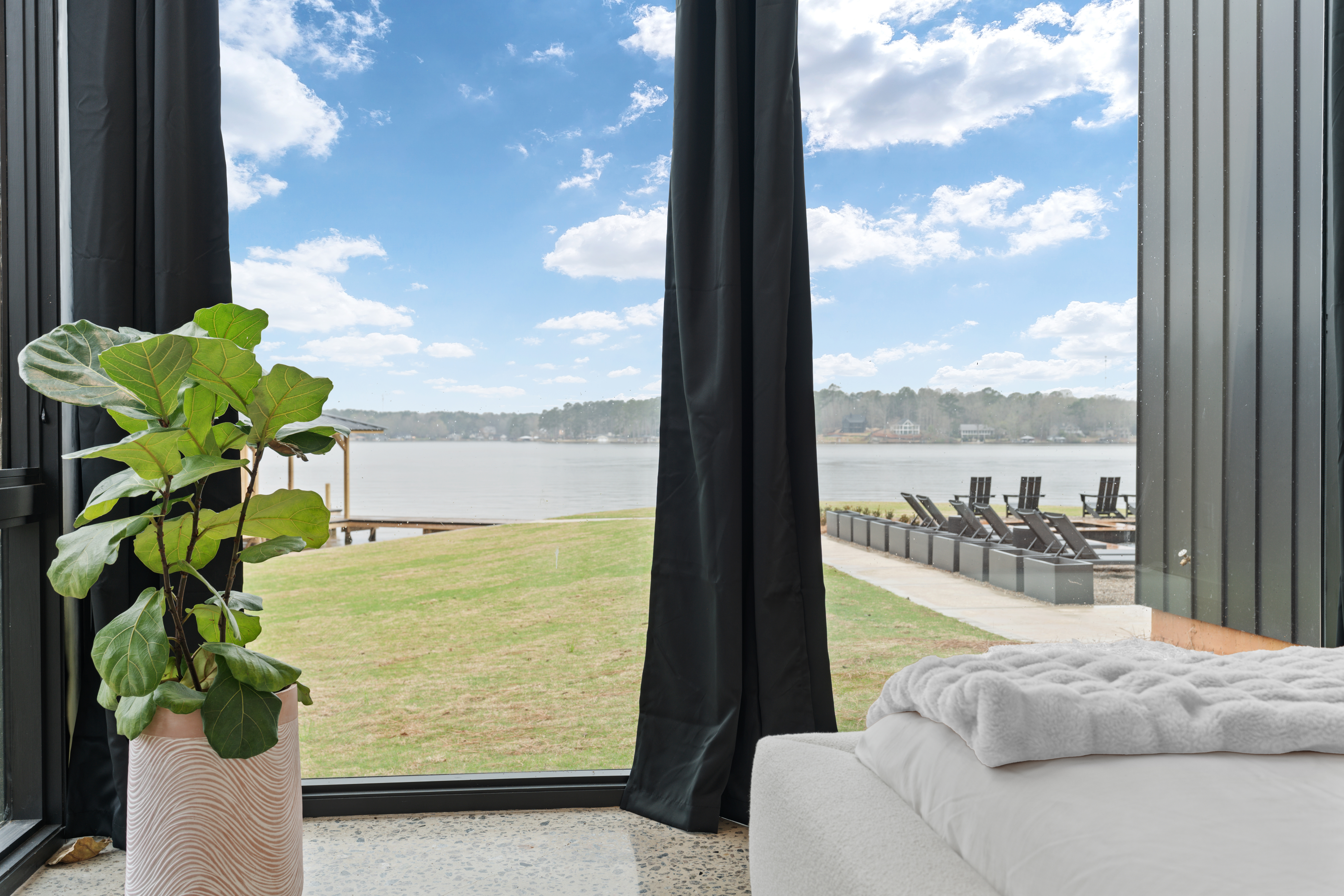 Courtyard hot-tub and dining terrace