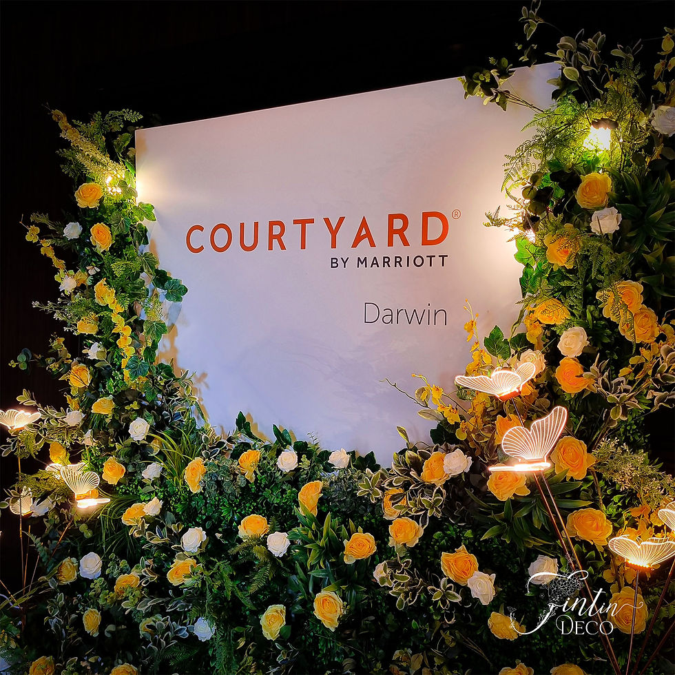 Thumbnail: Sunlit Greenery Luxe