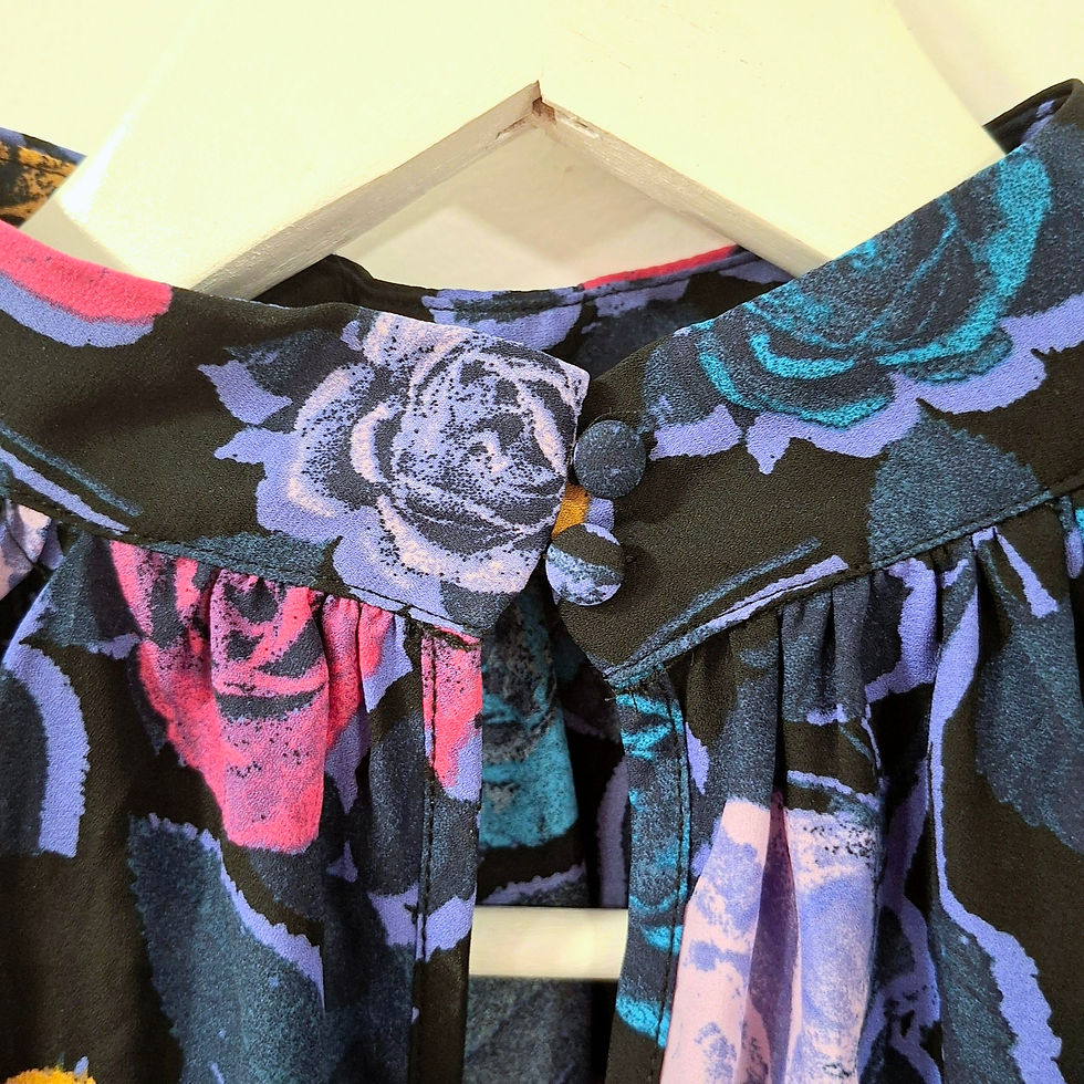 Thumbnail: Monki High-Neck Floral Blouse Size XS-S