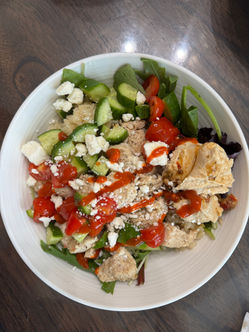 Mediterranean Chicken Bowls with Rice: Fresh, Fast, and Full of Flavor