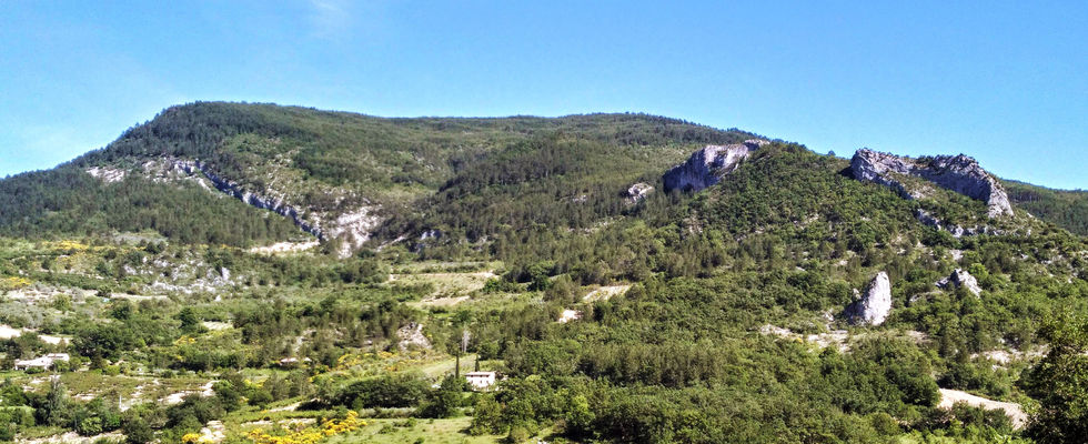 montagne et nature autour du gite de groupe dans les Baronnies Provençales