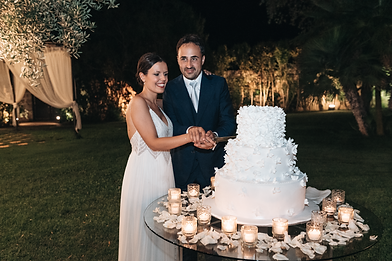 cake-cutting-ceremony-masseria-montalbano-puglia.tif