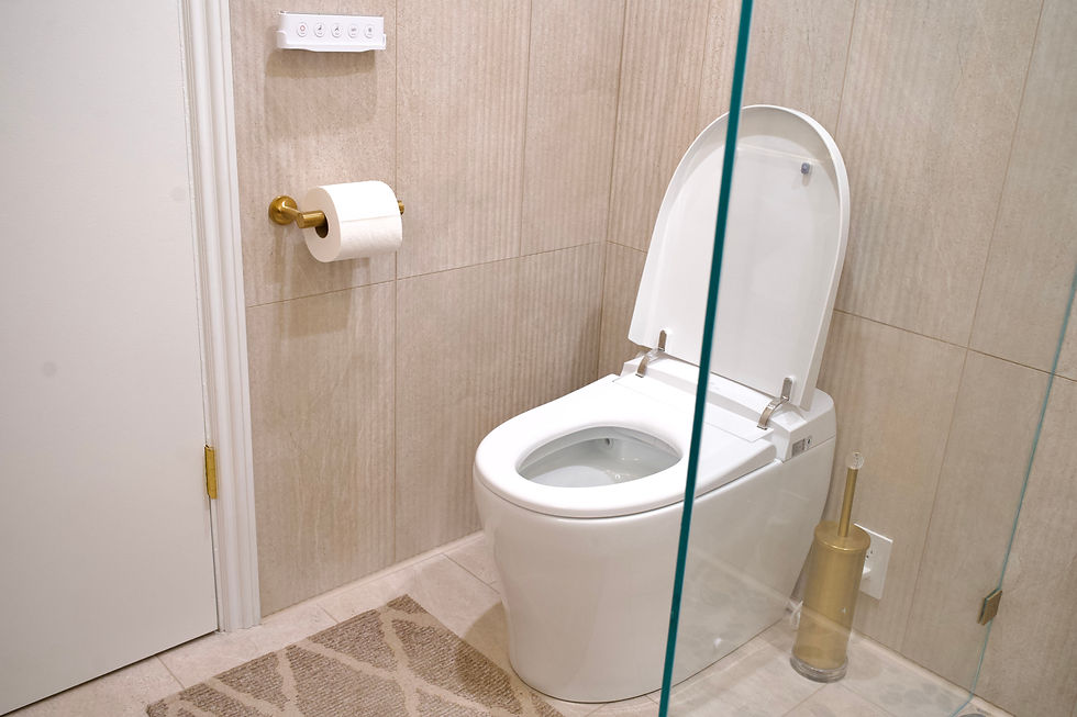 Contemporary bathroom renovation with porcelain tile - Le Gourmet Kitchen