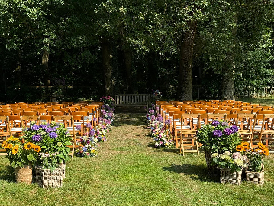 dutch-garden-wedding-ceremony-decor.jpg