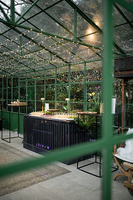 wonderflo-event-buffet-greenhouse-scenography.jpg