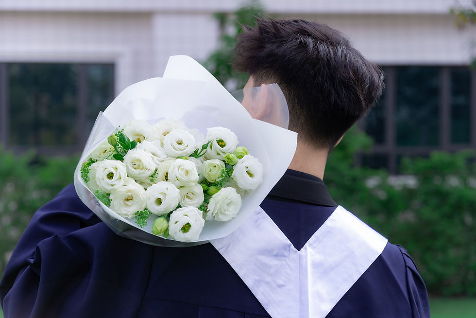 Graduation Bouquets That Celebrate Achievement with Character