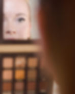 Thin and clear lash bands for a seamless lash application - Anna Key Lashes